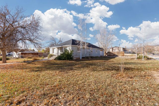 208 S 400 W, Richfield, UT 84701