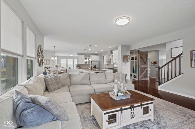 10283 Sinndar Lane, Fishers, IN 46040