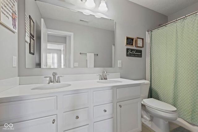 10283 Sinndar Lane, Fishers, IN 46040