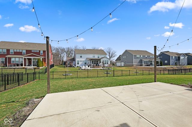 10283 Sinndar Lane, Fishers, IN 46040