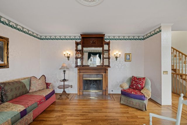 132 Forest Avenue, Pacific Grove, CA 93950