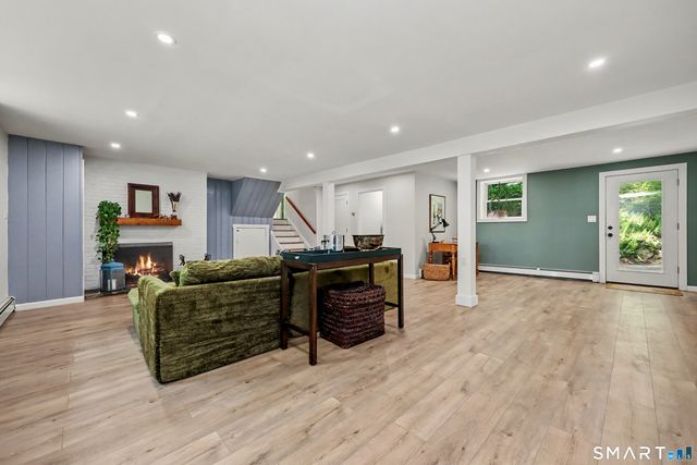 24 Wills Road, Newtown, CT 06470