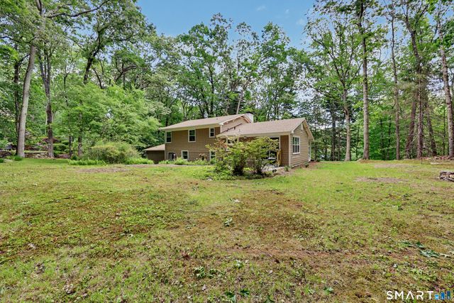 24 Wills Road, Newtown, CT 06470