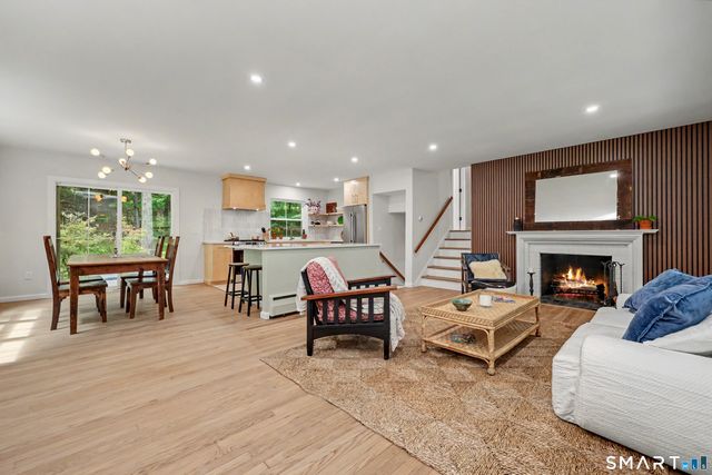 24 Wills Road, Newtown, CT 06470