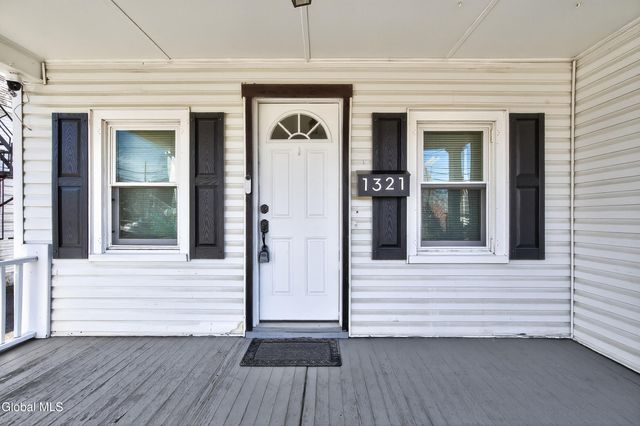 1321 Helderberg Avenue, Rotterdam, NY 12306