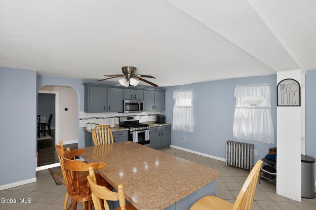 1321 Helderberg Avenue, Rotterdam, NY 12306