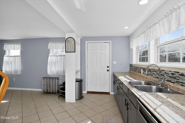 1321 Helderberg Avenue, Rotterdam, NY 12306