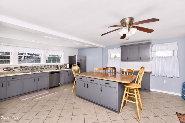 1321 Helderberg Avenue, Rotterdam, NY 12306