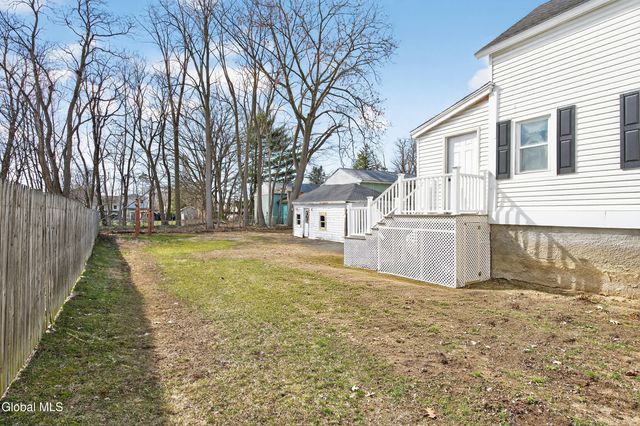 1321 Helderberg Avenue, Rotterdam, NY 12306