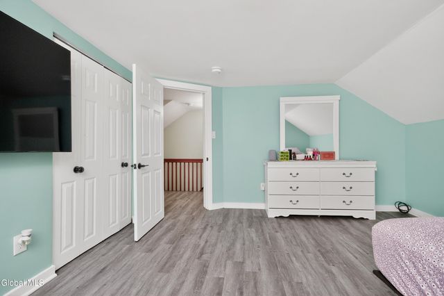 1321 Helderberg Avenue, Rotterdam, NY 12306