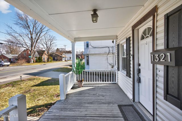 1321 Helderberg Avenue, Rotterdam, NY 12306