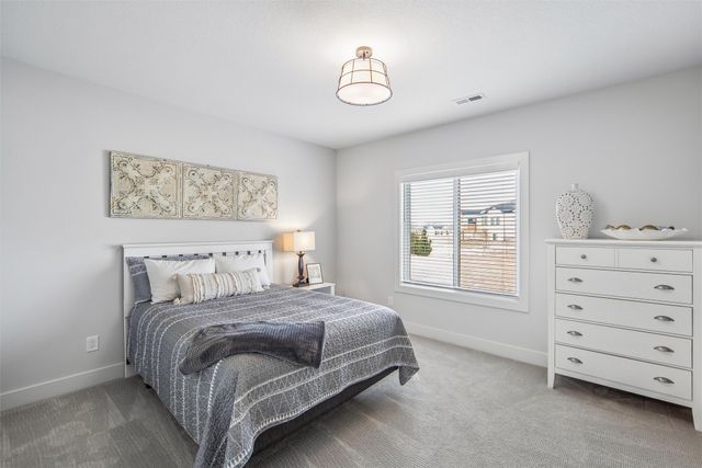 572 Napoli Avenue, West Des Moines, IA 50266