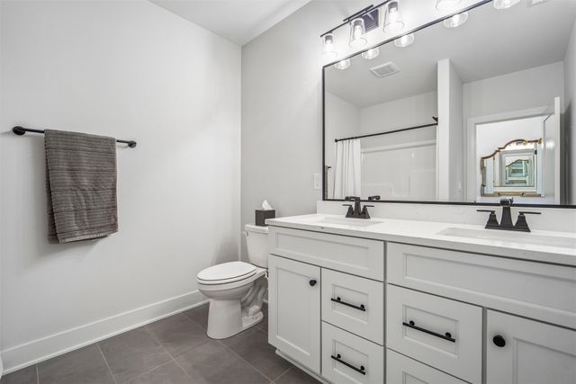 572 Napoli Avenue, West Des Moines, IA 50266