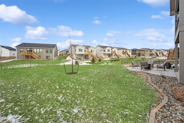 572 Napoli Avenue, West Des Moines, IA 50266