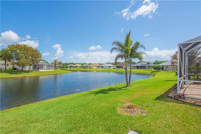 5370 E 1st Square SW, Vero Beach, FL 32968
