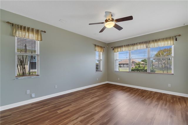 5370 E 1st Square SW, Vero Beach, FL 32968