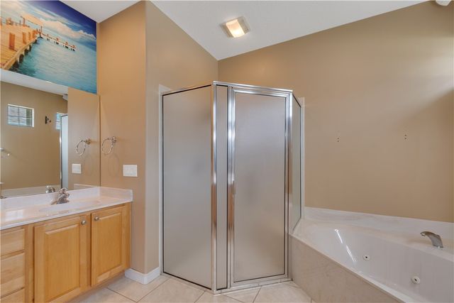 5370 E 1st Square SW, Vero Beach, FL 32968