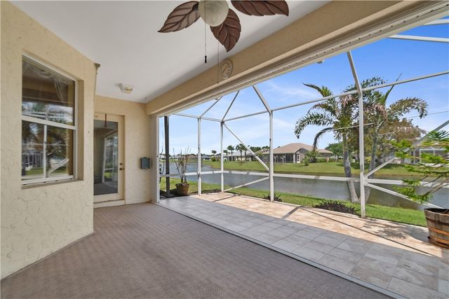 5370 E 1st Square SW, Vero Beach, FL 32968