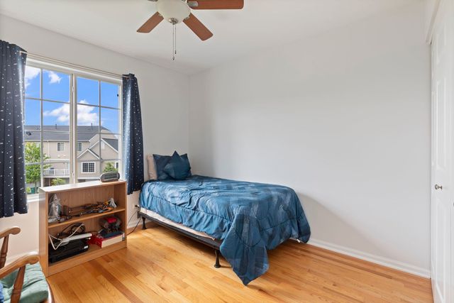 10325 KERRY RIDGE Court, Chicago Ridge, IL 60415