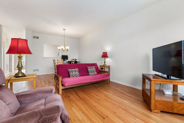 10325 KERRY RIDGE Court, Chicago Ridge, IL 60415