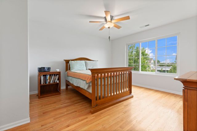 10325 KERRY RIDGE Court, Chicago Ridge, IL 60415