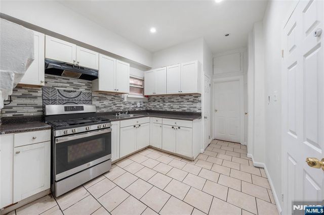 249 Summer Avenue, Newark, NJ 07104