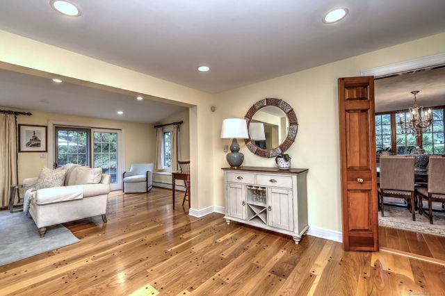 124 Churchill Road, Hamden, CT 06517