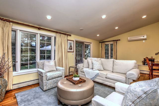 124 Churchill Road, Hamden, CT 06517