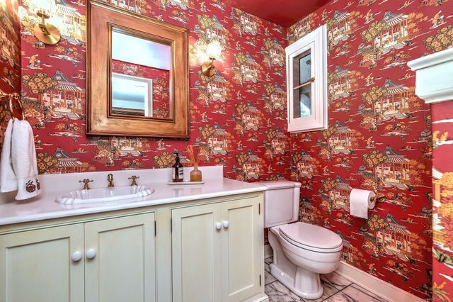 124 Churchill Road, Hamden, CT 06517