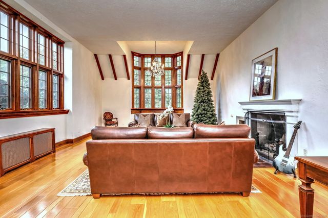 124 Churchill Road, Hamden, CT 06517