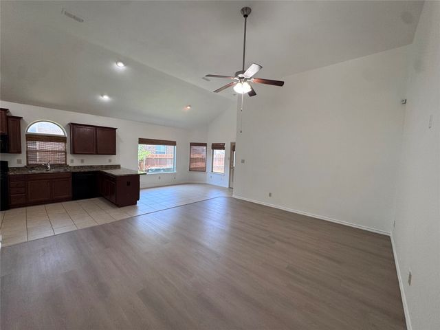 5912 Paluxy Sands Trail, Fort Worth, TX 76179