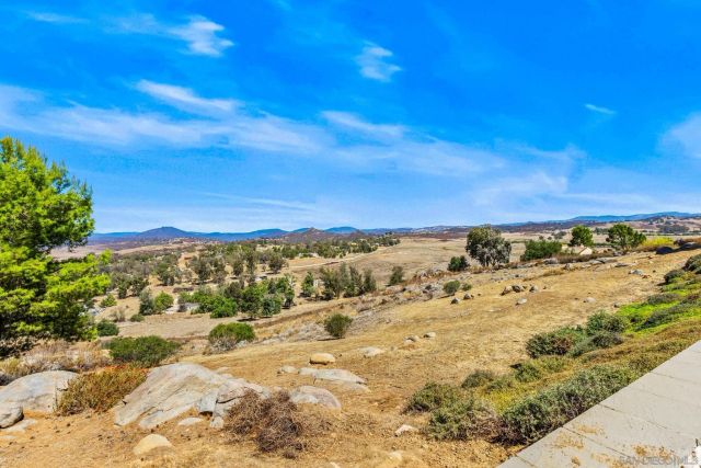 25090 Oakana, Ramona, CA 92065