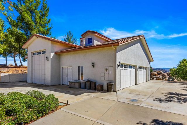 25090 Oakana, Ramona, CA 92065