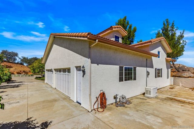 25090 Oakana, Ramona, CA 92065