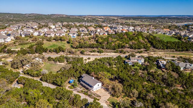 2711 Crosswind DR, Spicewood, TX 78669