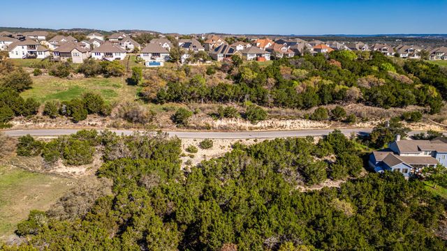 2711 Crosswind DR, Spicewood, TX 78669