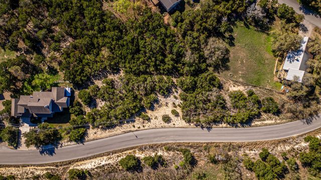 2711 Crosswind DR, Spicewood, TX 78669