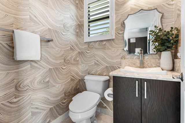 16872 Pavilion Way, Delray Beach, FL 33446
