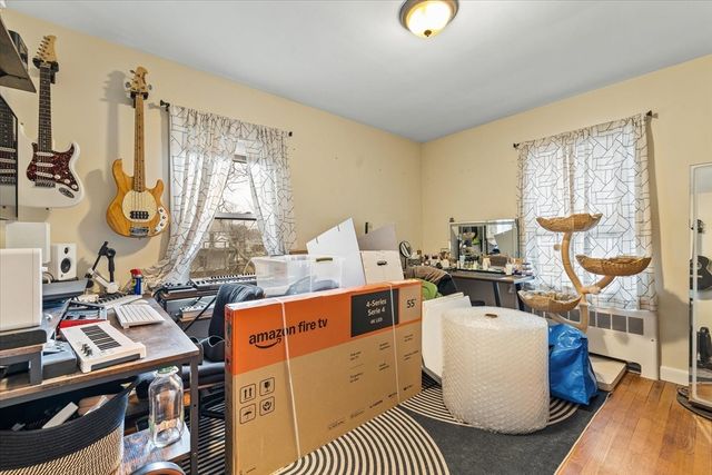 7 Holbrook Rd 2, Oxford, MA 01540