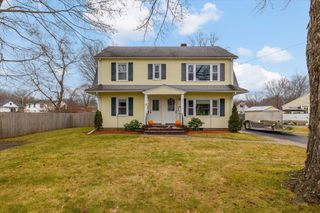 7 Holbrook Rd 2, Oxford, MA 01540