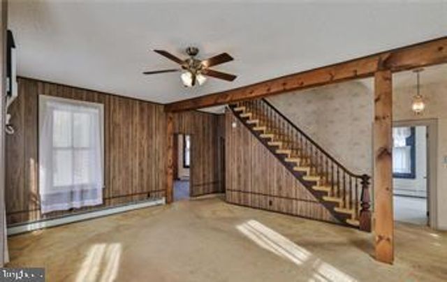 38 N MAIN ST, Richlandtown, PA 18955