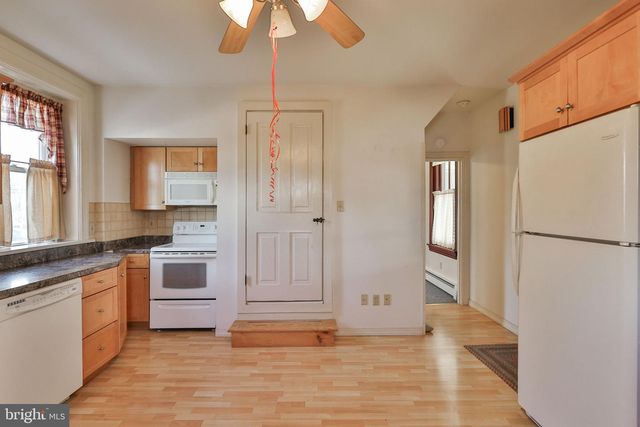 38 N MAIN ST, Richlandtown, PA 18955