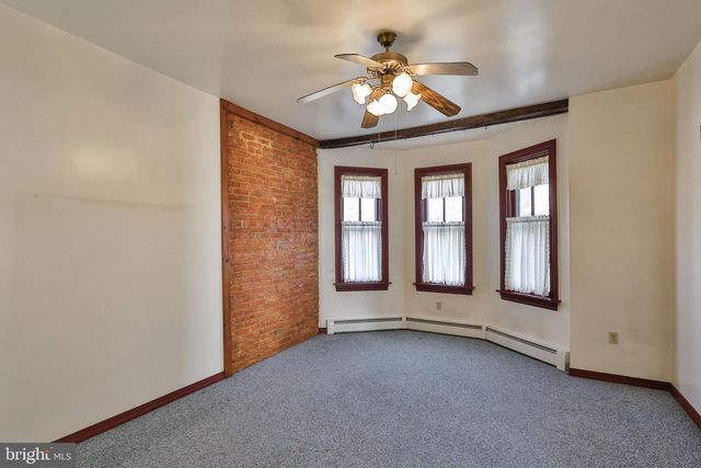 38 N MAIN ST, Richlandtown, PA 18955