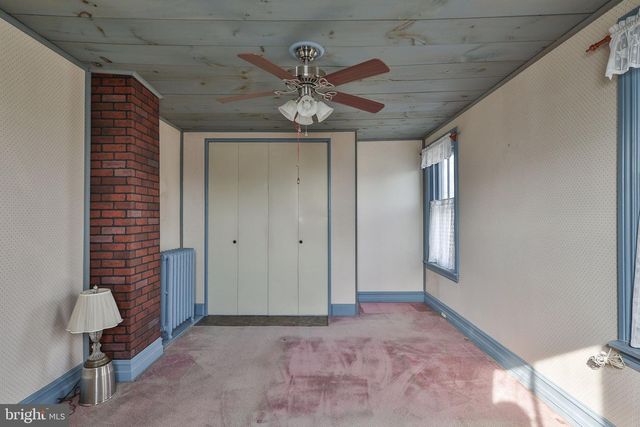 38 N MAIN ST, Richlandtown, PA 18955