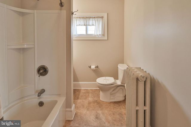 38 N MAIN ST, Richlandtown, PA 18955