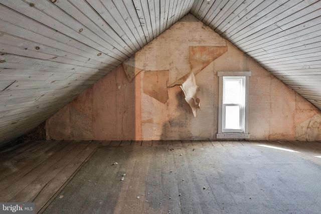 38 N MAIN ST, Richlandtown, PA 18955