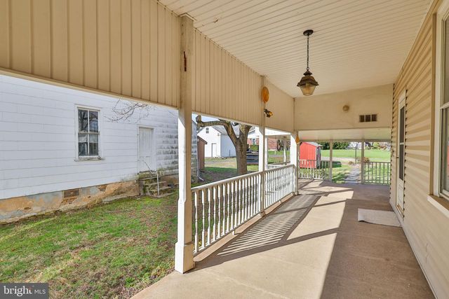 38 N MAIN ST, Richlandtown, PA 18955