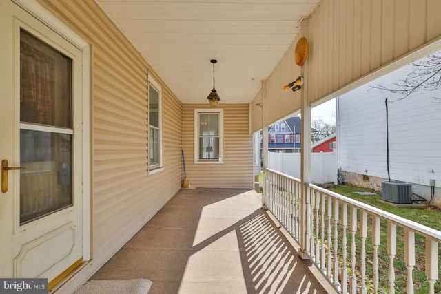 38 N MAIN ST, Richlandtown, PA 18955