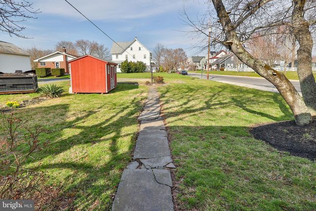 38 N MAIN ST, Richlandtown, PA 18955