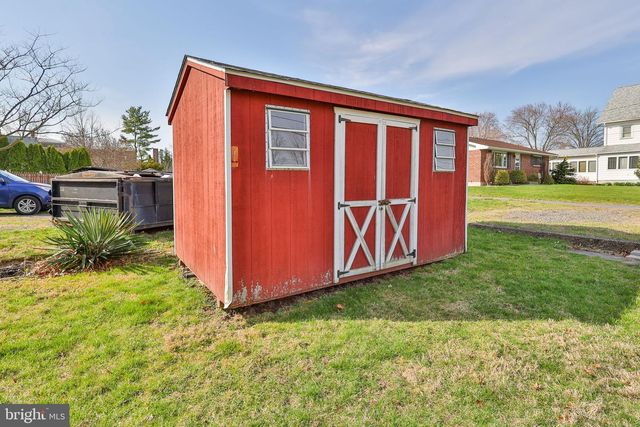 38 N MAIN ST, Richlandtown, PA 18955